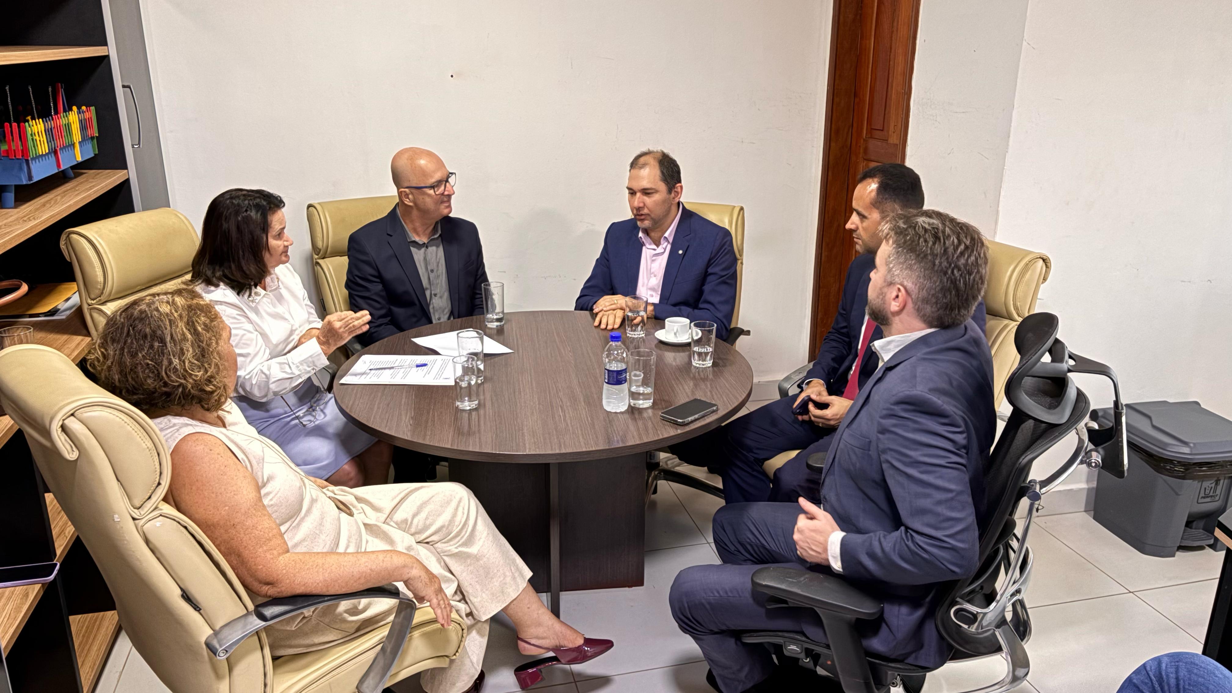 TCE-AC e Câmara de Rio Branco firmam acordo de cooperação técnica: “Esse diálogo é essencial para garantir uma gestão mais eficiente e transparente”